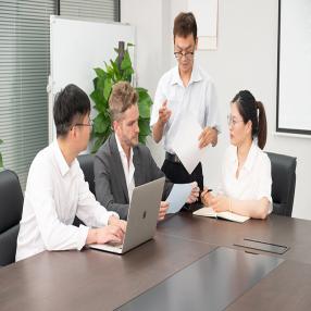 Nous disposons d'une solide équipe de recherche et développement et nous pouvons développer et fabriquer des produits en fonction des besoins de nos clients.